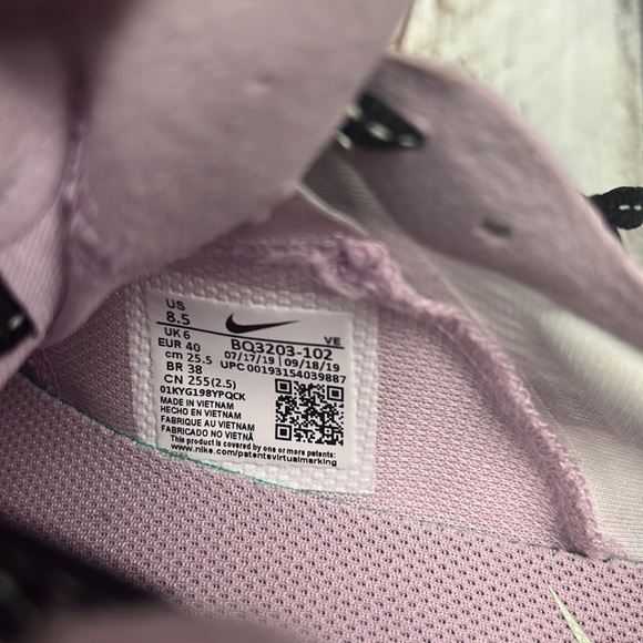 Nike Women Zoom Gravity Running Shoe Sz 8.5 - Picture 10 of 11